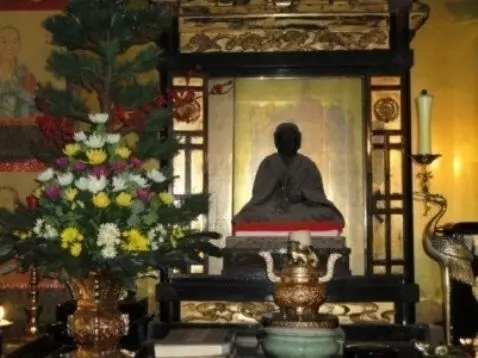 泉龍寺永代供養墓　御廟（舎利塔）_3