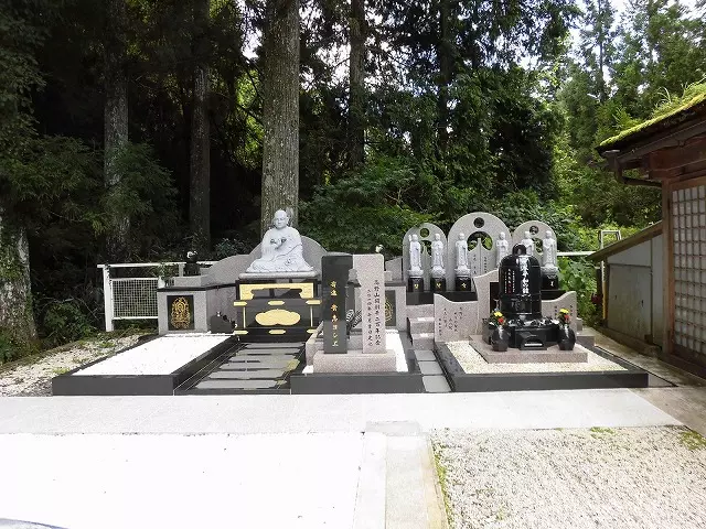 高野山 奥の院 永代供養墓「佛舎利宝塔」_5