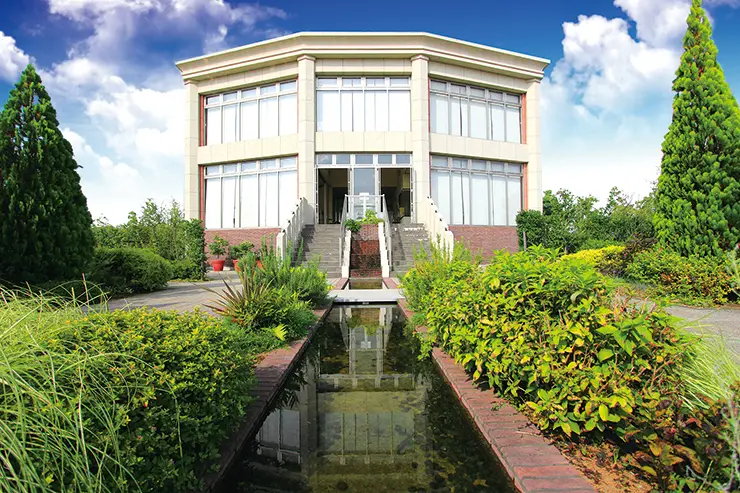 富士見メモリアルガーデン 永代供養墓「彩雲」_5