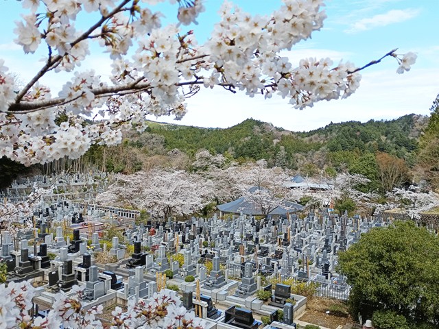 多摩聖地霊園