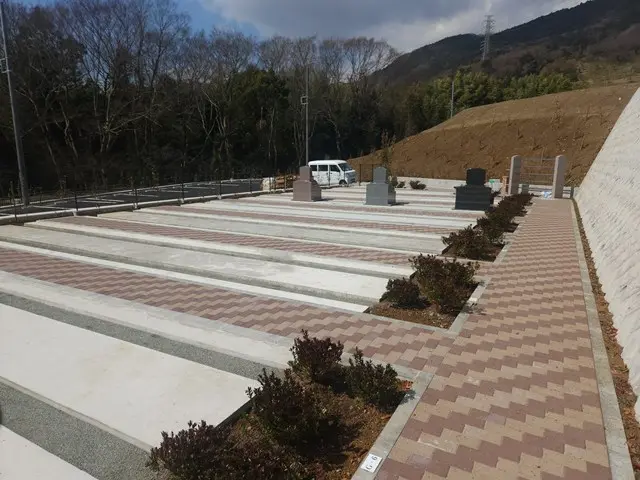 鶴巻霊園　もえぎのさと_1