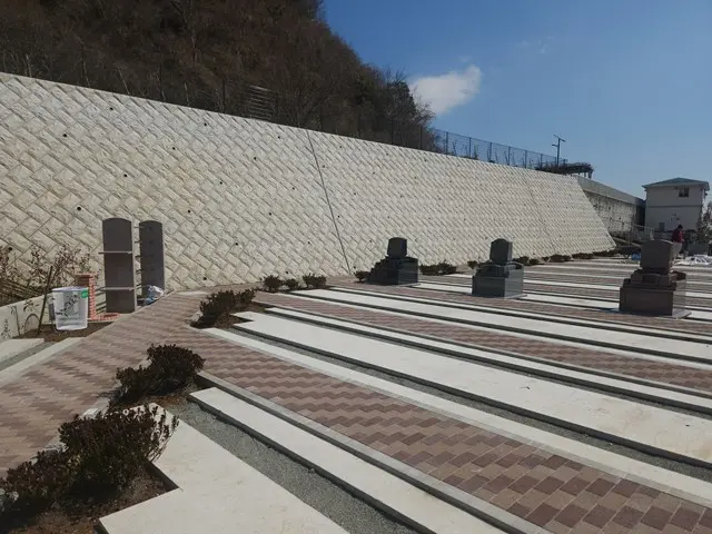 鶴巻霊園　もえぎのさと_2