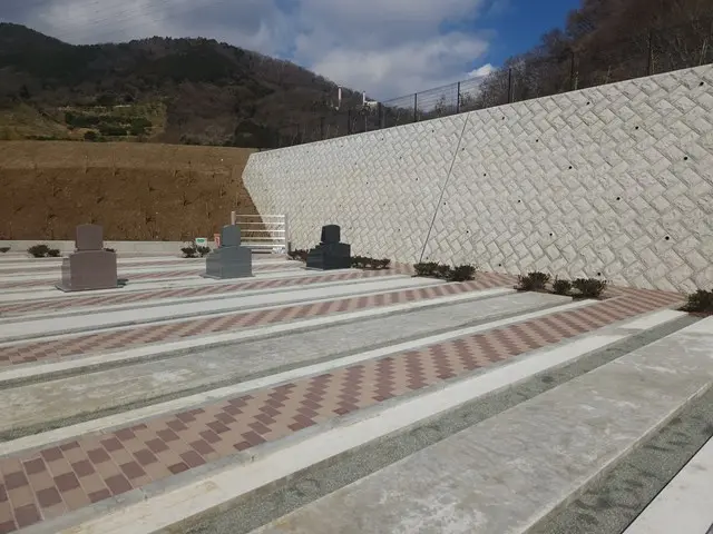 鶴巻霊園　もえぎのさと_3