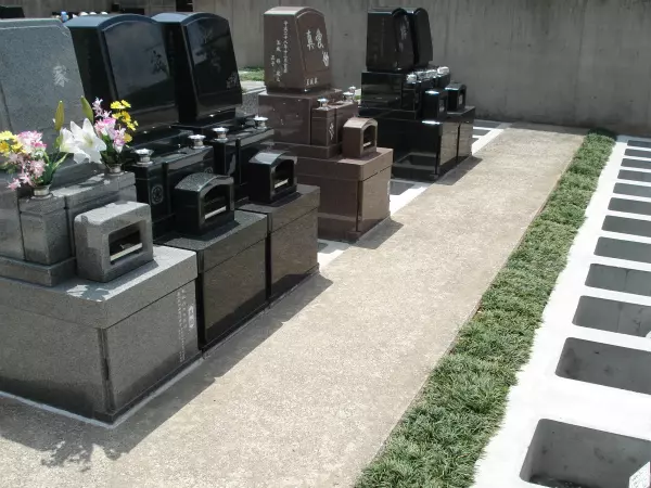 公園墓地　瑠璃光苑_1