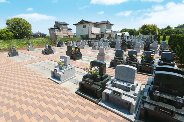 ひかり霊園　憩いの郷_3