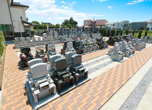 ひかり霊園　憩いの郷