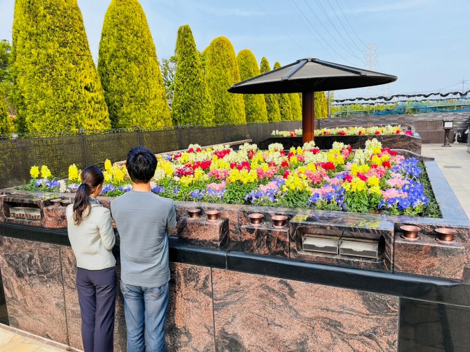 ガーデニング式永代供養墓「月の区」