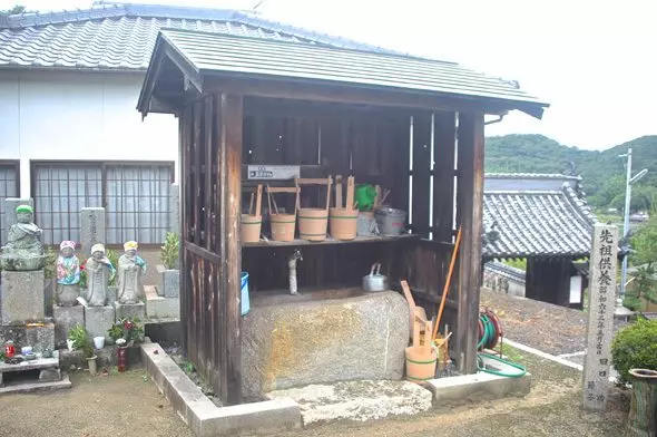 自性院墓地_6