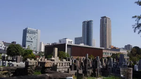 【最新版】2024年度（令和6年度）都立霊園の募集と申込時期は？費用や2023年度の倍率も解説