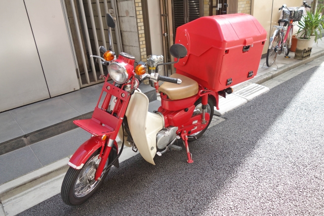 ゆうパックで遺骨を郵送する「送骨」とは?受入先も紹介
