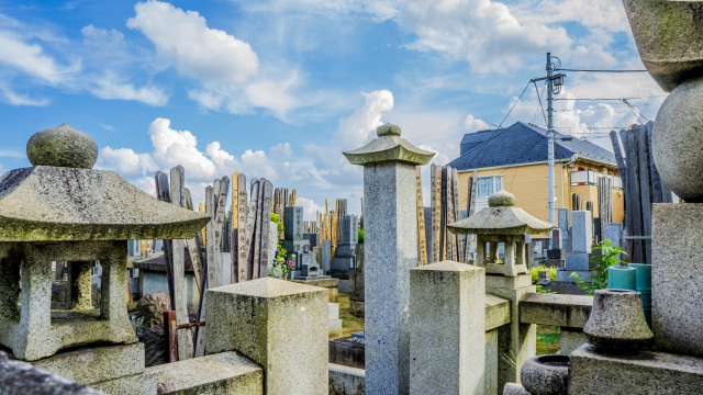 墓石ごとお墓を移転することはできる?改葬の注意点