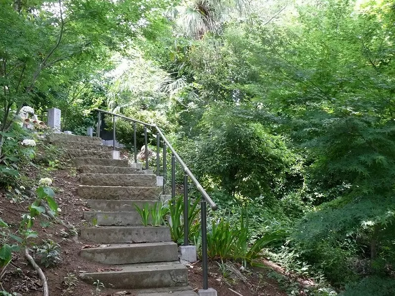 大倉山熊野霊園