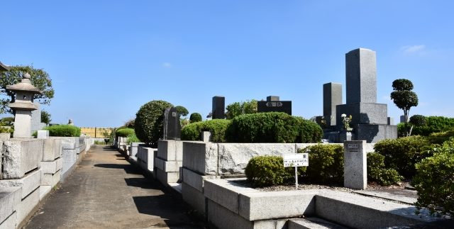 墓地と霊園のイメージ1