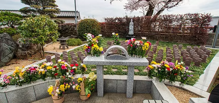 鶴ヶ島霊苑・開栄寺　永代供養墓・樹木葬