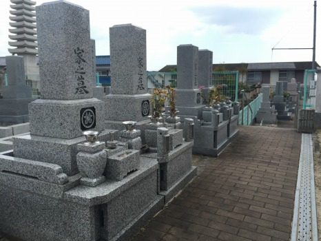 佛日寺境内墓地の画像1