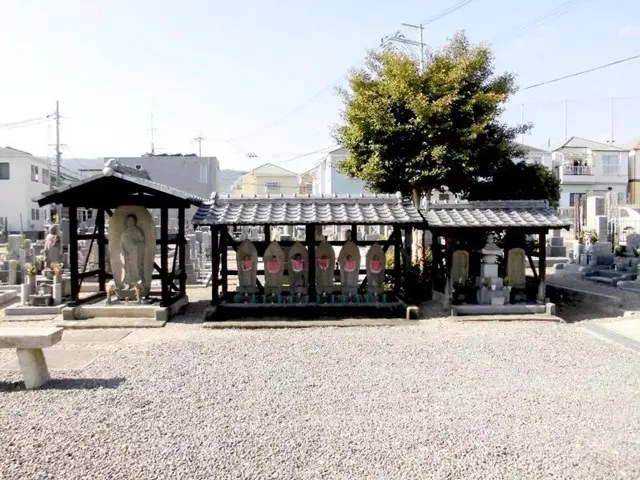 西光寺　久貝墓地_4