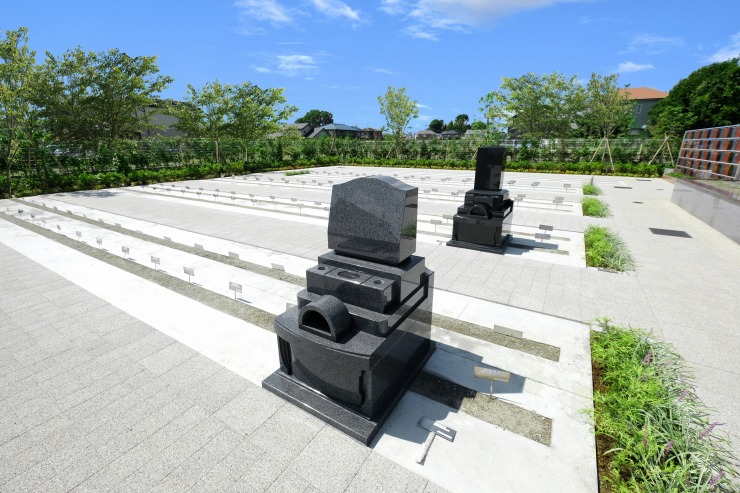 霊源寺墓苑　陽向の里