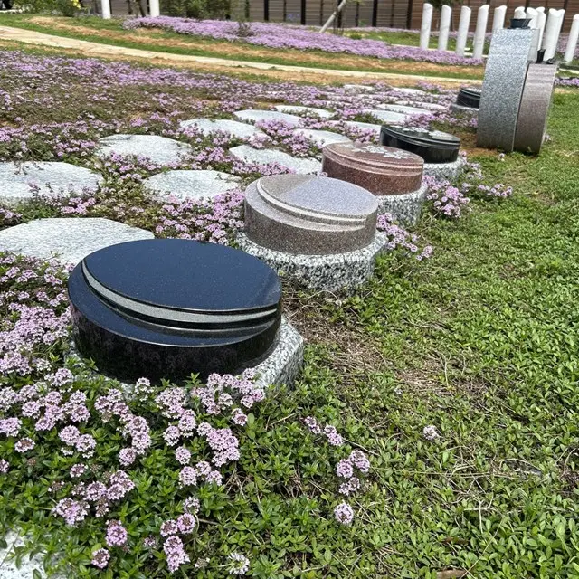 殯と癒やしの墓地公苑　夢点々_3