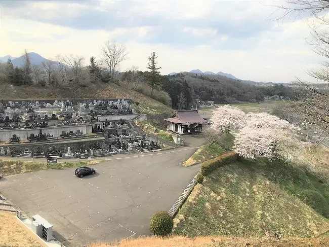 とみやの丘永代供養墓「桜月の碑」_5